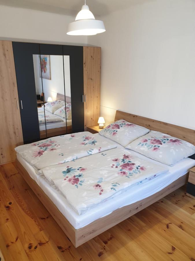 Apartman Central, Self Check In 24 H, Free Parking Банска бистрица Екстериор снимка